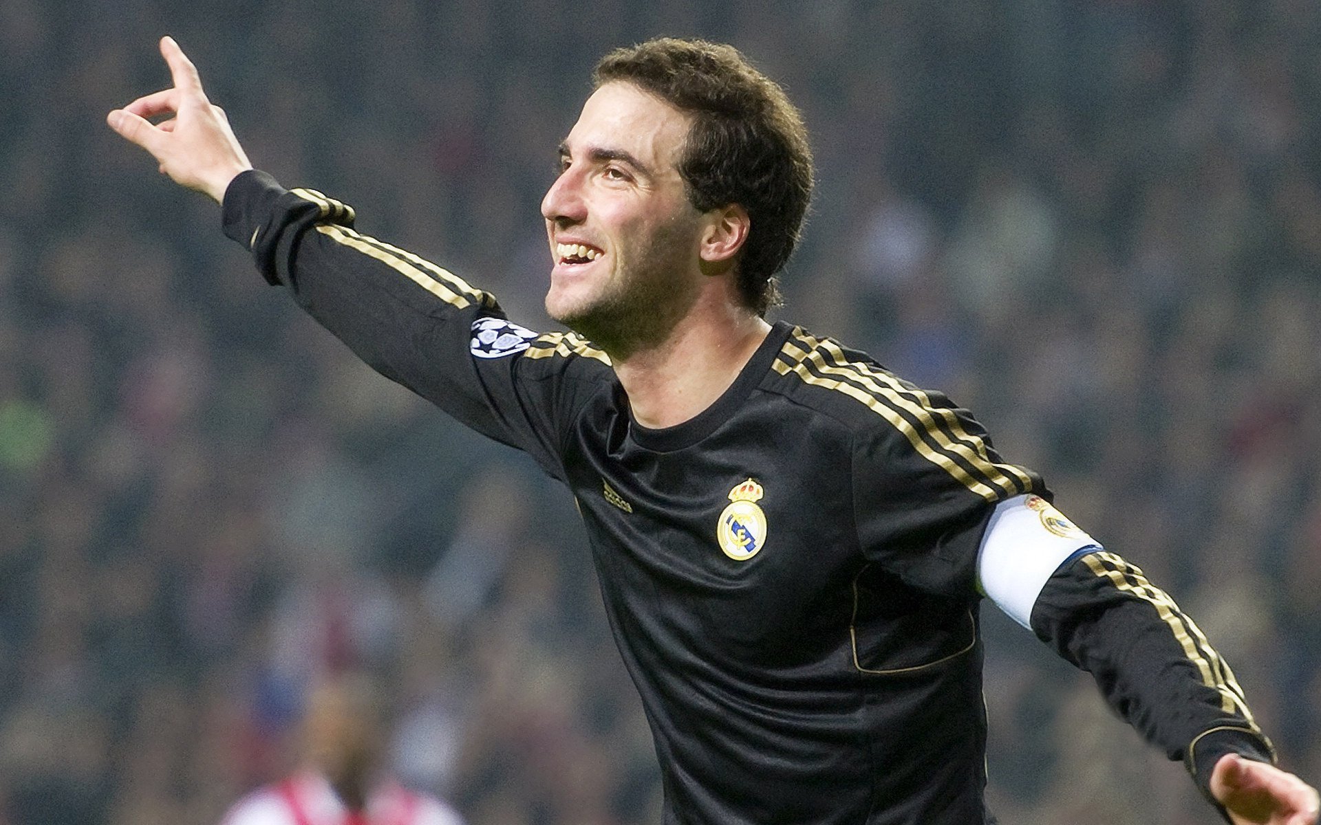 爱体育娱乐入口-_精彩瞬间剪辑：运动员的绝佳得分集锦_，运动员的精彩瞬间图片